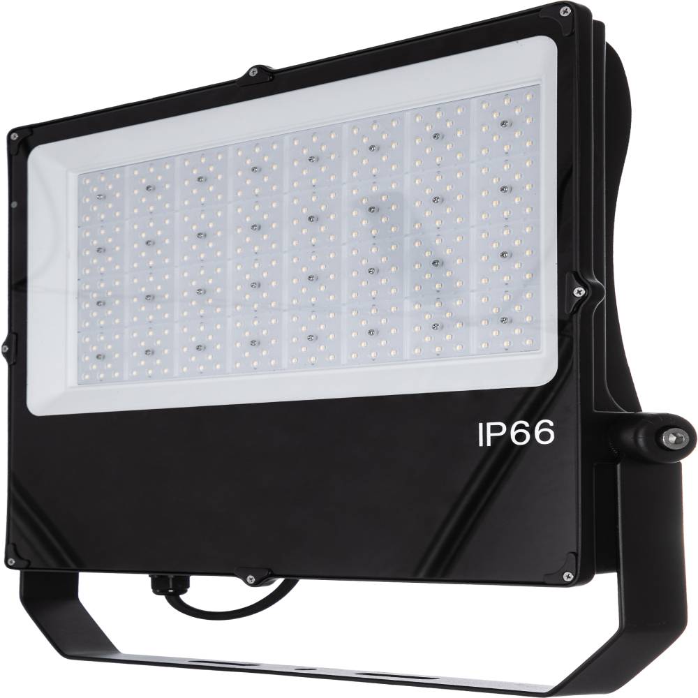 Seitenansicht eines AML® Profi LED Flutlichtstrahlers der FLP2-Reihe mit flachem Aluminiumdruckguss-Gehäuse und Schutzart IP66 für den Außeneinsatz
