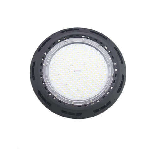 Ansicht der LED-Leuchtfläche des AML GE Hallenstrahlers, dimmbar und für hohe Helligkeit optimiert.