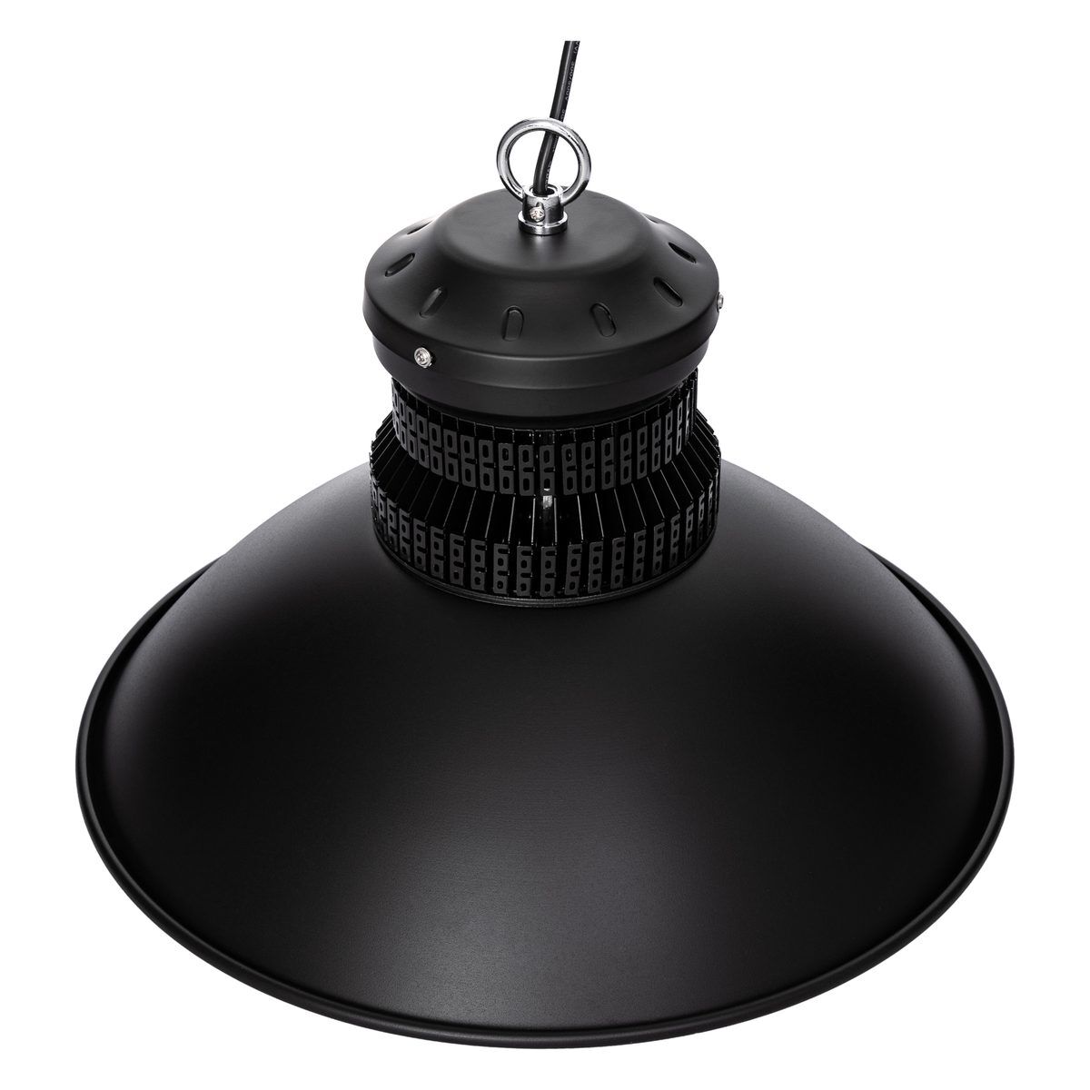 LED Hallenstrahler AML® HBB2-60 schräg von oben mit Kühlrippen und mattschwarzem Schirm im Industriedesign