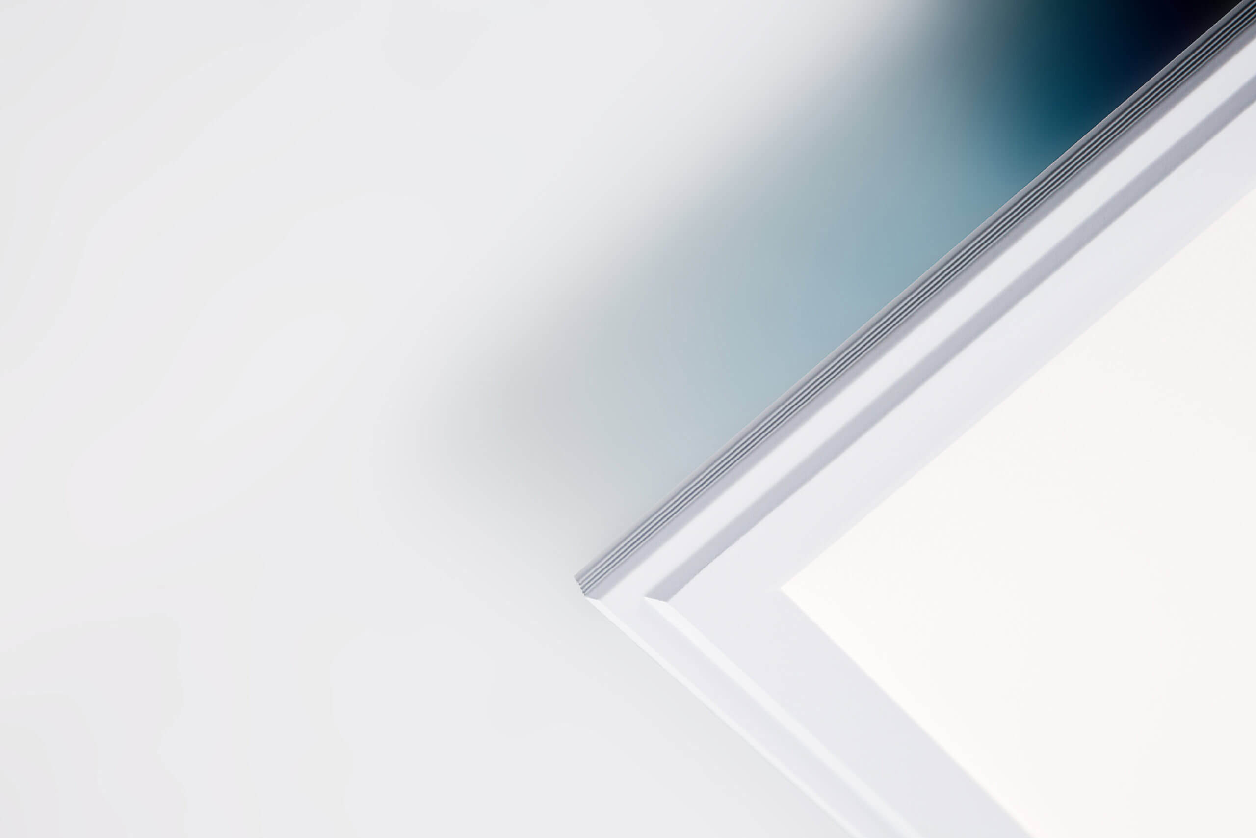 Stabile Aluminium-Rückplatte für optimales Wärmemanagement der Samsung LEDs